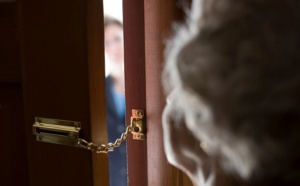 Près de Rouen, un faux agent Engie subtilise la carte bancaire d'une retraitée et retire 1 000€ au distributeur