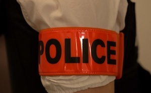 Yvelines : trois faux policiers menottent leur victime et la séquestrent à Maurepas