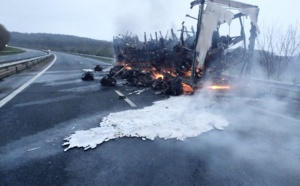 L'A28 fermée à la circulation après un incendie de poids-lourd près de Blangy-sur-Bresle 