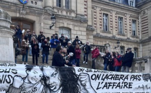 Retraites. Concert de casseroles à Evreux pour l'allocution d'Emmannuel Macron 