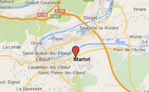 Martot : un semi-remorque perd son chargement et sectionne un poteau EDF