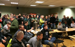 Un informaticien, "séquestré" sur le site UPM-Kymmene, blessé en escaladant un portillon