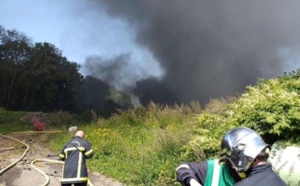 Les sapeurs-pompiers mobilisés à Fécamp pour un incendie dans une société de recyclage 