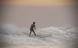 Seine-Maritime : un surfeur de 54 ans déclaré décédé sur la plage de Hautot-sur-Mer 