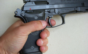 Yvelines : un écolier de 7 ans avait une arme de poing sur lui, en classe !