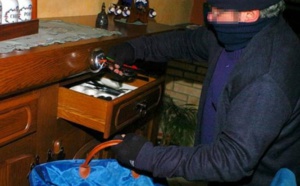 Le Pecq : trois pseudo-policiers fouillent la maison et repartent avec les bijoux