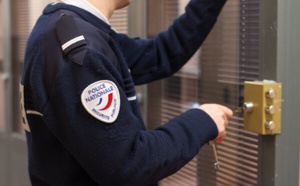 Les Mureaux : blessée par son frère au cours d'une bagarre au couteau