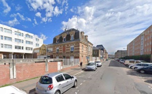 Le Havre. Il manipule une arme à feu devant les fenêtres du lycée et se retrouve en garde à vue