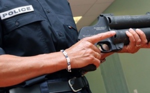 Evreux : interpellé avec un flash-ball, une bombe lacrymogène et une batte de baseball !