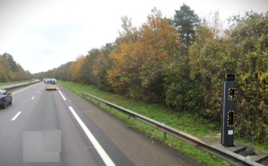 Ivre et sans permis, il est interpellé en train de barbouiller de peinture un radar, à Oissel près de Rouen 