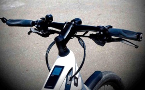 Le vélo électrique volé était en vente sur internet, la police s'invite au rendez-vous et interpelle deux adolescents