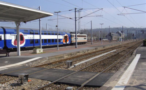 Yvelines : une jeune fille couchée sur la voie ferrée sauvée de justesse à Maisons-Laffitte