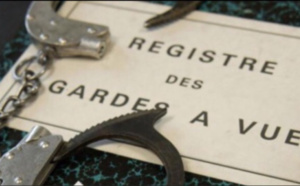 Yvelines : armé d'un tournevis, il pourchasse des enfants trop bruyants, à Trappes