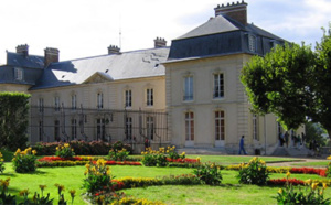 Yvelines : interpellés dans les jardins du château du ministère des Affaires Étrangères !