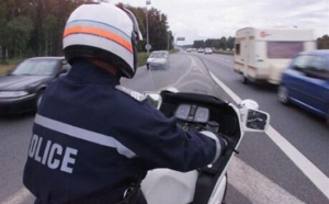A Guyancourt, un motard percuté par une voiture après avoir chuté au sol : grièvement blessé