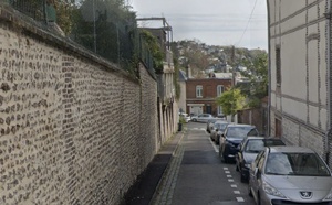 Effondrement d’un mur rue Amédée-Méreaux à Rouen :  des voitures endommagées mais aucun blessé