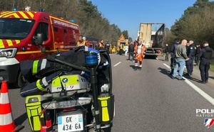 Collision entre trois poids-lourds à Oissel, près de Rouen : deux blessés dont un grave, la D18E coupée dans les deux sens