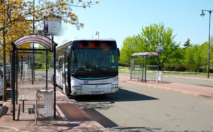 La vitre d'un bus brisée par un projectile à Achères : le chauffeur exerce son droit de retrait