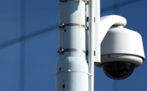 Les Mureaux : agressé par des individus alors qu'il installait une caméra de surveillance