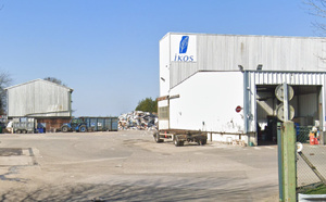 Incendie à la société Ikos à Val-de-Saâne : intervention en cours pour maîtriser un feu de déchets industriels