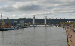 Un homme tombe accidentellement dans la Seine à Rouen : sorti de l’eau avant l’arrivée des secours 