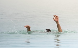 Seine-Maritime : emportés par le courant au large d'Étretat, deux baigneurs secourus par les sapeurs-pompiers