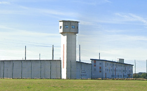 A peine reconduit à la Justice, Gérald Darmanin en visite au centre pénitentiaire d'Alençon ce lundi