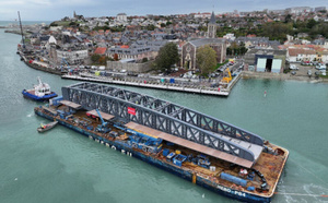 Seine-Maritime. A Dieppe, le pont Colbert a repris sa place, une manœuvre saluée par tous