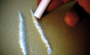 Rouen : un SDF surpris en train de se préparer un rail de cocaïne dans un fourgon fracturé