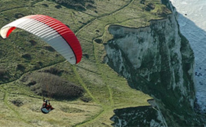 Seine-Maritime : un parapentiste rate son envol et chute d'une vingtaine de mètres