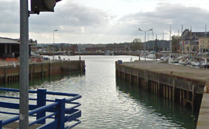 FLASH INFO - Hydrocarbures dans la Béthune et l’Arques : plages fermées et pêche interdite à Dieppe