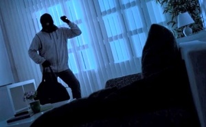 Yvelines : deux hommes surpris en plein cambriolage dans un pavillon à Maisons-Laffitte