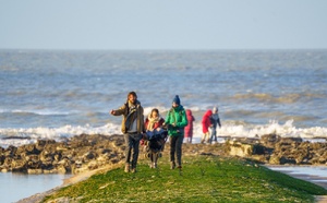 Grandes marées en Normandie : pêcheurs, promeneurs et baigneurs appelés à la vigilance