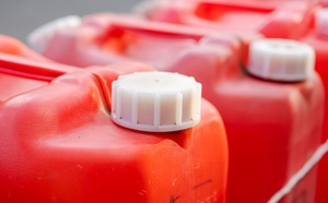 Yvelines : des bidons d’essence et du matériel de siphonnage saisis dans leur voiture 