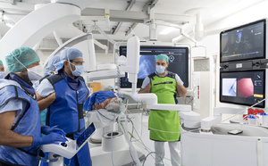 Première bronchoscopie robotisée au CHU de Rouen : une avancée majeure contre le cancer du poumon