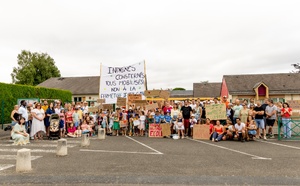 À trois élèves près, la classe ferme : parents et élus mobilisés à Tourville-sur-Odon, dans le Calvados 