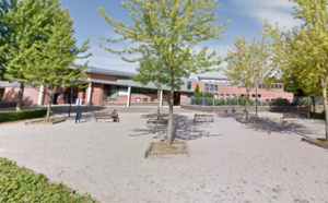 Des cocktails Molotov découverts dans la cour d'un groupe scolaire près de Rouen