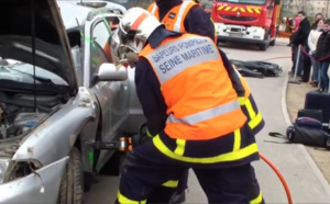 Montivilliers : une voiture s'enroule autour d'un arbre, le conducteur est grièvement blessé