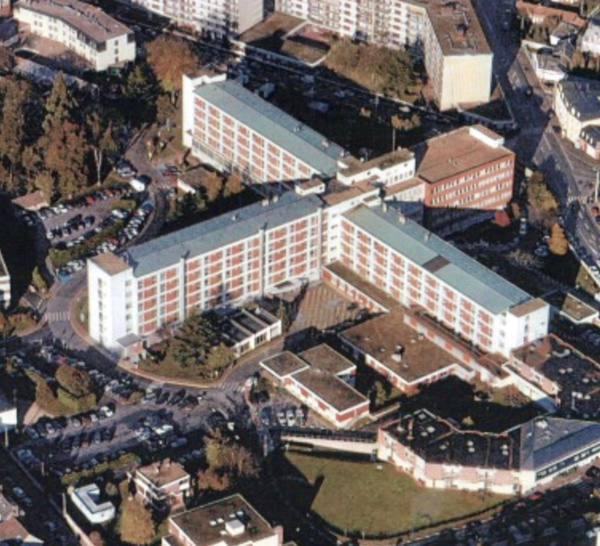 Évreux : trois jeunes gens délogés des toits de l'ancien hôpital Saint-Louis 