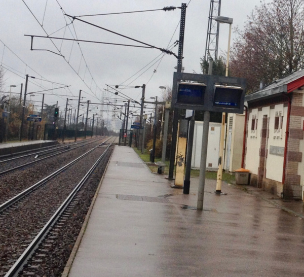 Gare de Trappes : l'enfant de 4 ans échappe à la vigilance de ses parents et traverse les voies ferrées 