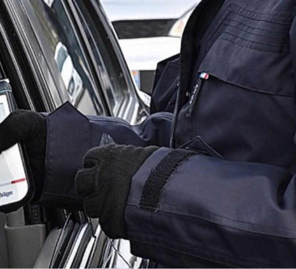 Évreux : le conducteur ivre ne trouve pas la force de souffler dans l’éthylomètre des policiers 