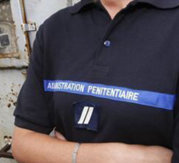 Un surveillant du centre de détention de Val-de-Reuil menacé de mort en venant ouvrir la cellule d’un détenu 