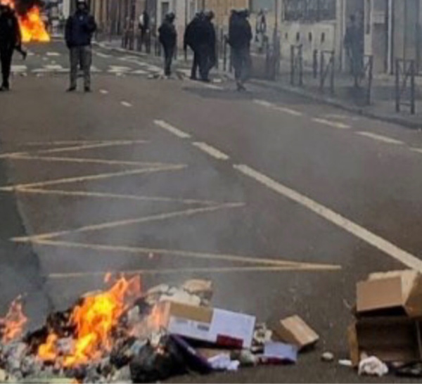 Gilets jaunes : canons à eau et lacrymogène pour disperser les manifestants en Seine-Maritime