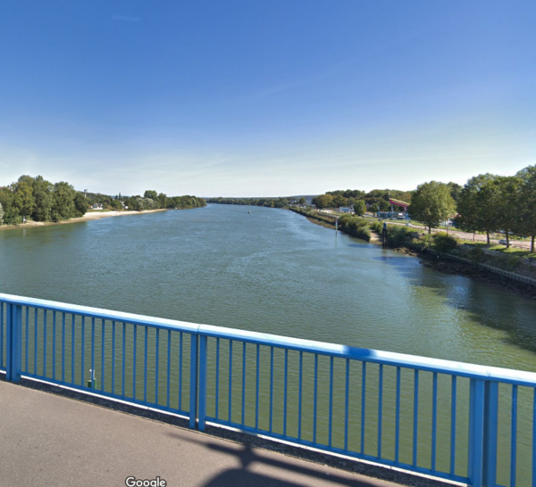 Seine-Maritime : importante pollution à l'hydrocarbure en Seine à Elbeuf