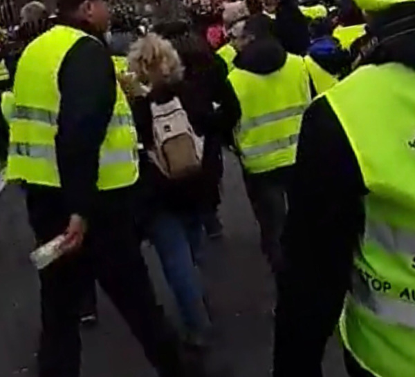 Vitrines brisées, policier blessé et tirs de mortier... Tension extrême à Rouen à la manifestation des gilets jaunes