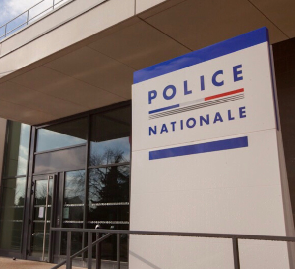 Tentative d’incendie d’un poste de police près de Rouen : trois suspects cagoulés recherchés 