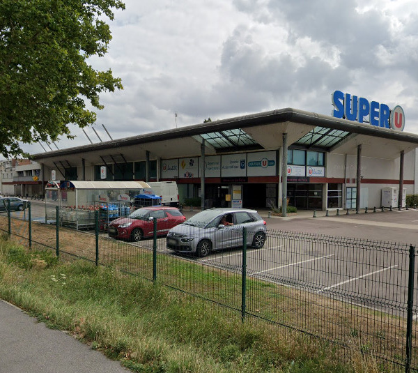 Les clés étaient restées sur le coffre-fort : 45 000€ dérobés dans un supermarché des Yvelines