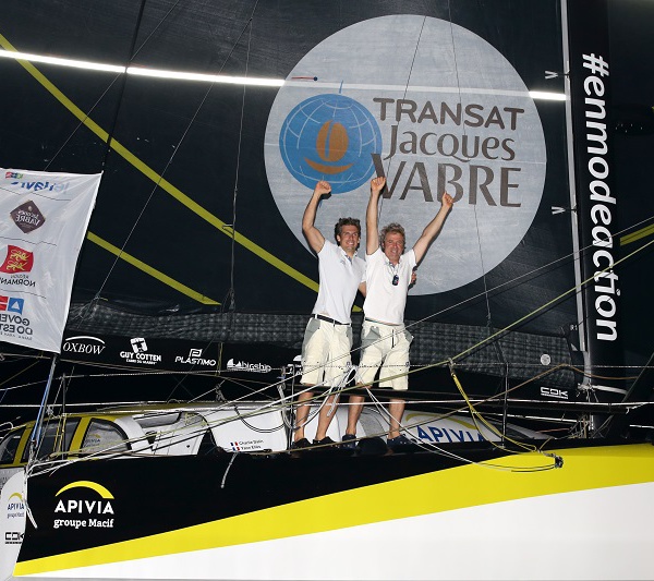 Charlie Dalin et Yann Eliès vainqueurs de la Transat Jacques Vabre avec l'Imoca Apivia