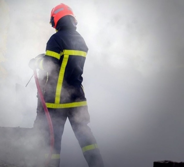 Fontaine-le-Bourg : un incendie ravage un garage attenant à une maison, les occupants sont indemnes