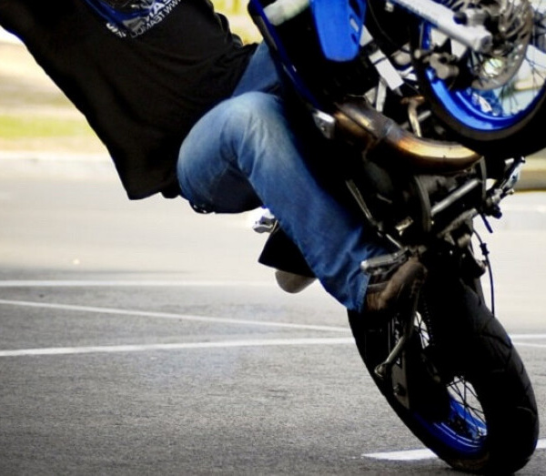 Refus d'obtempérer au Havre : un pilote de motocross intercepté dans un jardin après une course-poursuite